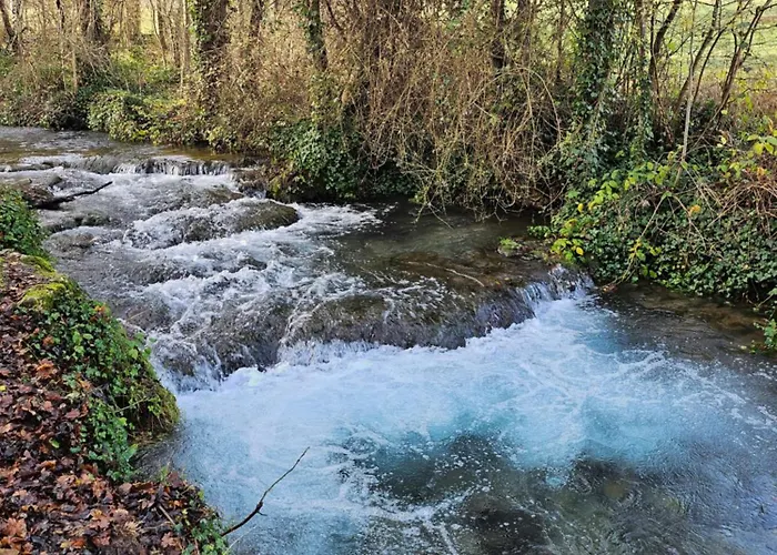 D Hôtes Indépendante Dans Village Médiéval 3*