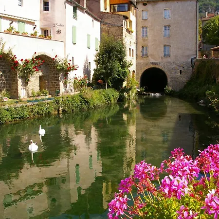 D Hotes Independante Dans Village Medieval Gasthof Creissels